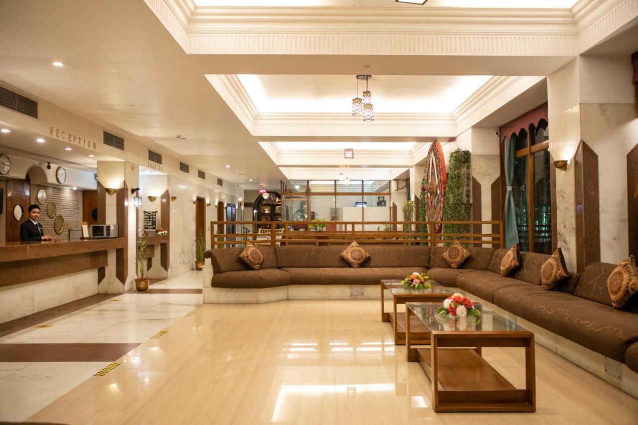 Hotel Rajmahal Guwahati Esterno foto