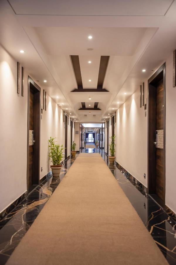 Hotel Rajmahal Guwahati Esterno foto