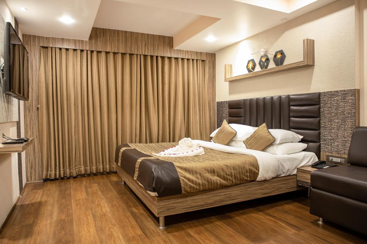 Hotel Rajmahal Guwahati Esterno foto