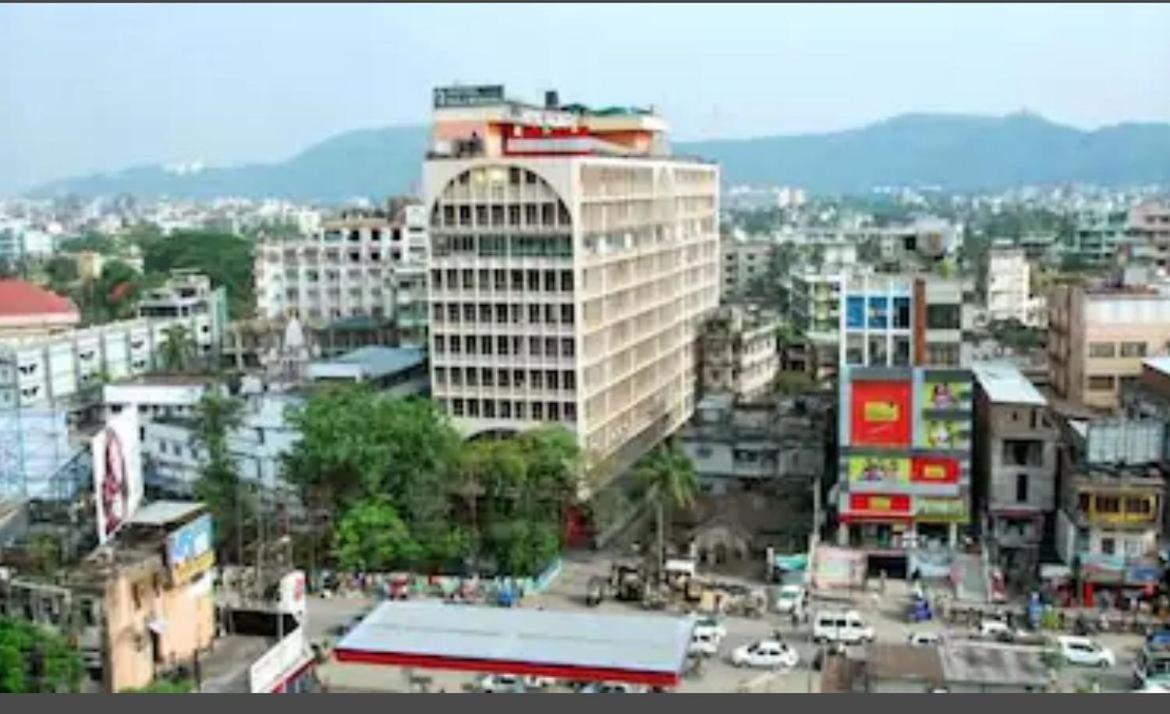 Hotel Rajmahal Guwahati Esterno foto